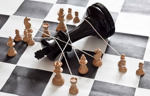 بازی شطرنج چیست